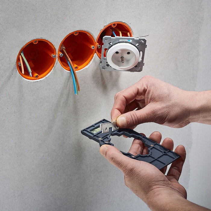 Wolfcraft 5975000 Plantilla para marcar y alinear, para medidas de 71 y 91 mm, obra en seco, instalación de cajas de enchufe e interruptores Wolfcraft 5975000 Plantilla para marcar y alinear, para medidas de 71 y 91 mm, obra en seco, instalación de cajas de enchufe e interruptores