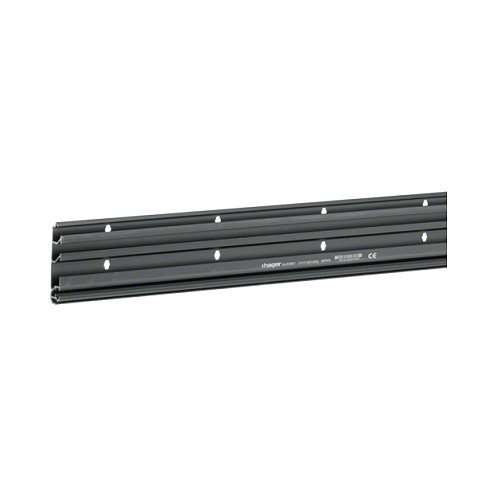 Hager SL200801 Base de canaleta de 3 cámaras, 20x80mm, Negro Hager SL200801 Base de canaleta de 3 cámaras, 20x80mm, Negro