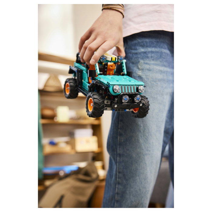 LEGO Technic SUV Jeep Wrangler Rubicon 42227