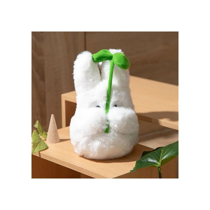 Mi vecino Totoro Nakayoshi Figura de peluche Small Totoro with leaf 19 cm