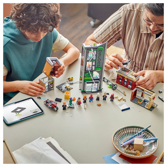 LEGO Marvel Spider-Man vs. Oscorp 76324
