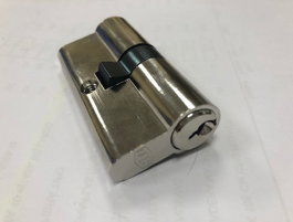 UCEM Cilindro Europerfil 5000N /30x30 LN R15 Centrado