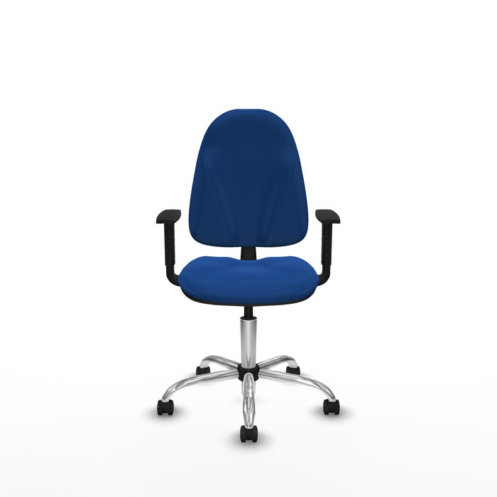 Silla de oficina Algarra con mecanismo Contacto permanente básico tapizada con Similpiel color Azul. Equipada con Base cromada, Brazos 1D y Ruedas autofrenantes