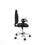 Silla de oficina Algarra con mecanismo Contacto permanente básico tapizada con Tela color Negro. Equipada con Base cromada, Brazos 2D y Ruedas de nailon 50 mm
