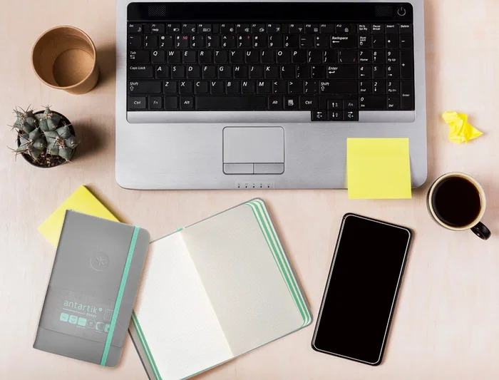 Antartik Cuaderno A6 Tapa Dura 100 Hojas Cuadricula Gris y Turquesa 80gr FSC