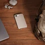 Apple MHR24LL/A Funda MagSafe para iPhone 17e, acabado mate, color piedra