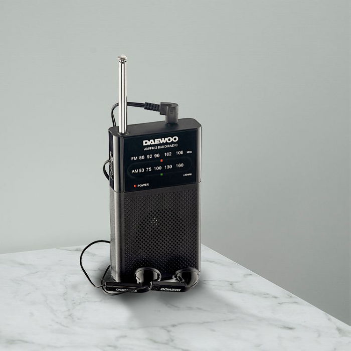 Daewoo Radio AM/FM con Altavoz Incorporado y Auriculares - Color Negro