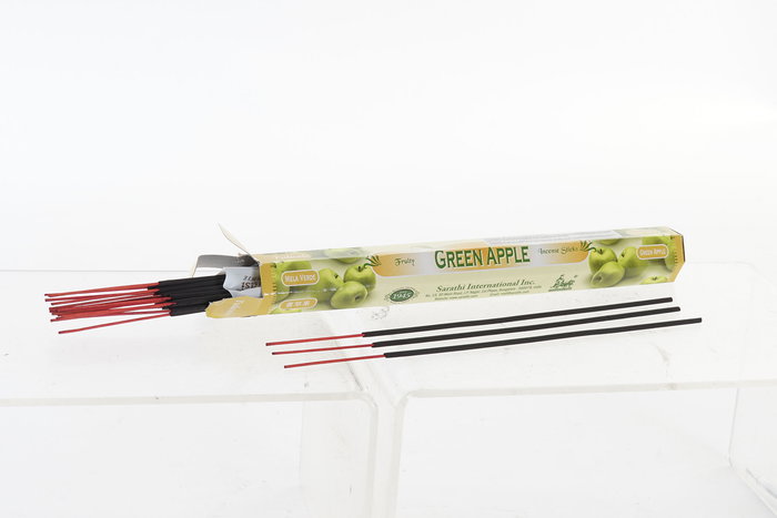 DKD Home Decor Incienso Varilla Set de 20 Piezas Aroma Manzana Bambú Madera 4 x 4 x 27 cm