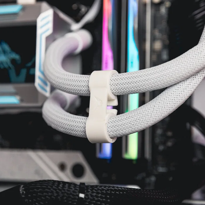 Valkyrie Syn 240 ARGB Blanco