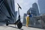 Segway Ninebot E2 Plus E II Patinete Eléctrico Plegable Negro, 25 km/h, 500W, Autonomía 25 km, Pantalla, Freno Tambor, Para Hasta 90 kg