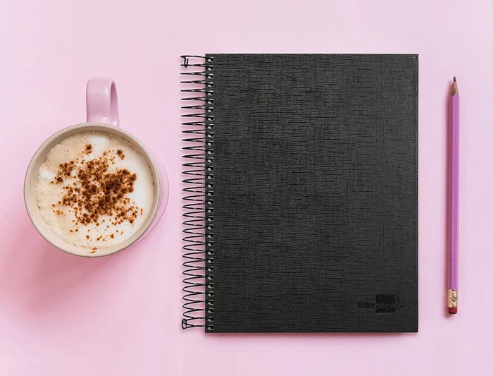 Liderpapel Cuaderno espiral A5 micro papercoat tapa forrada 140 hojas 75gr cuadro 5mm banda 5 colores 6 taladros negro