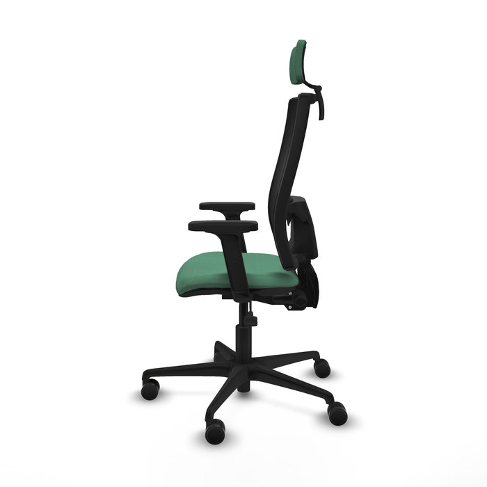 Silla de oficina Bormate con mecanismo Asincro tapizada con Tela color Verde esmeralda y malla color Negro. Equipada con lumbar 1D, Brazos 2D, Cabecero 2D y Ruedas 65mm nailon