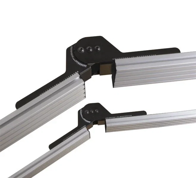 B-Tech BT8390-AAC/B - Conector Angular para Soporte de Monitor, Color Negro, Ángulo de Rotación 45°
