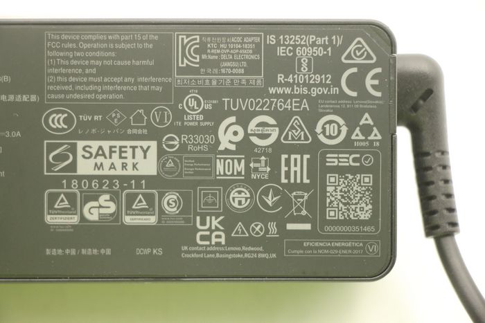 Lenovo Adaptador de Corriente 65W con Voltajes Ajustables 20V, 15V, 9V, 5V para Dispositivos Lenovo