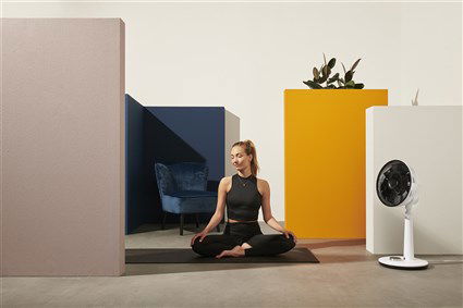 Duux DXCF03 Ventilador de Pie Silencioso Blanco 26 Velocidades Control Remoto Temporizador Modo Noche Potente 13 dB