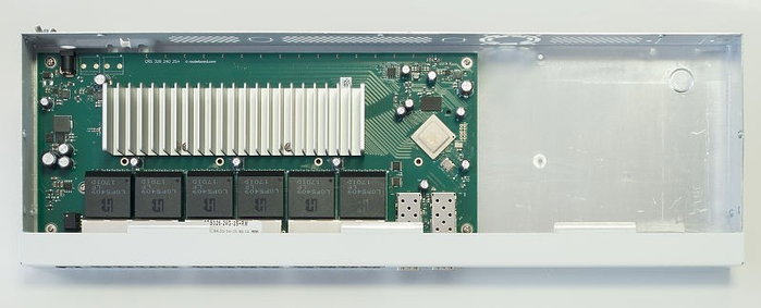 MikroTik CRS326-24G-2S+RM Switch de 24 puertos Gigabit con 2 SFP+ MikroTik CRS326-24G-2S+RM Switch de 24 puertos Gigabit con 2 SFP+