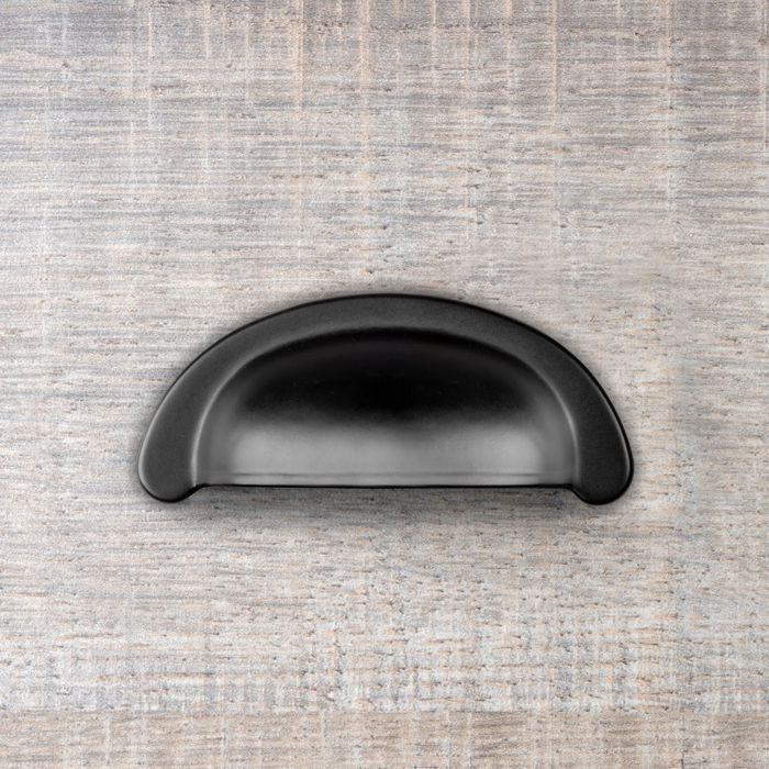 Emuca Tirador para mueble Alberic, L77mm, intereje 64mm, Zamak, Pintado negro