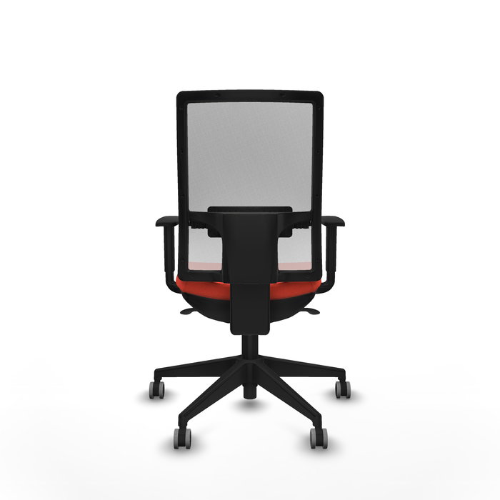 Silla de oficina Horna con mecanismo Sincro tapizada con Tela color Naranja oscuro y malla color Blanco. Equipada con lumbar 1D, Brazos 1D y Ruedas 65 mm parqué