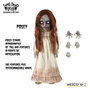Mezco Toyz Figura Articulada Living Dead Dolls Posey de 25.5 cm con 18 Puntos de Articulación, Túnica, Placas Faciales, Manos, Rosa y Grillete