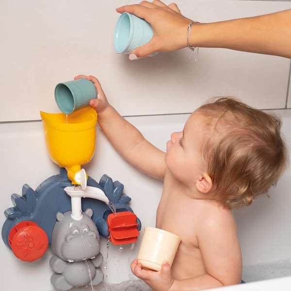 Smoby Juego Hipo Baño Juguete para el Baño de Agua con Rueda Giratoria para Niños +12 Meses. Contenido: Hipopótamo, Depósito, 3 Vasos, 2 Ventosas. Material Plástico