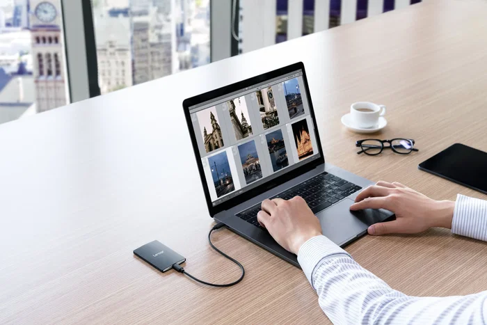 Lexar SL500 SSD Externo Portátil 1 TB USB 3.2 Gen 2x2 Tipo C - Negro, Velocidad Lectura 2000 MB/s, Escritura 1800 MB/s, Carcasa Aluminio, Encriptación Hardware