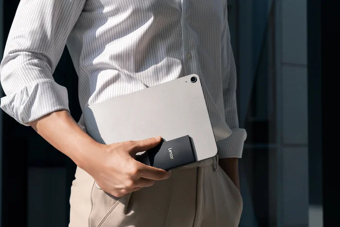 Lexar SL500 SSD Externo Portátil 1 TB USB 3.2 Gen 2x2 Tipo C - Negro, Velocidad Lectura 2000 MB/s, Escritura 1800 MB/s, Carcasa Aluminio, Encriptación Hardware