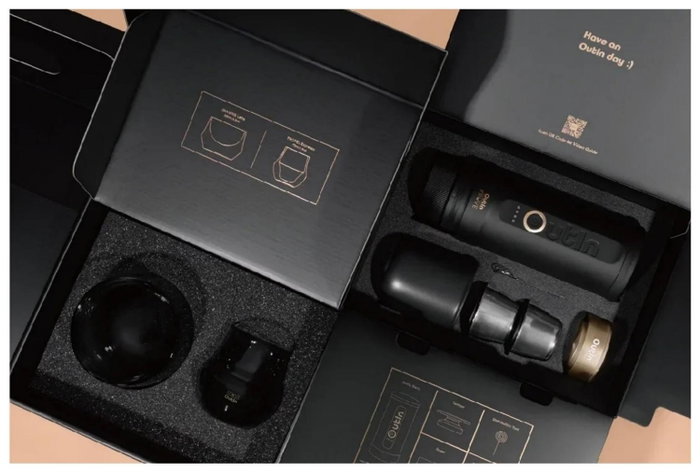 OutIn Nano x Kruve Set de Regalo Negro/Dorado OutIn Nano x Kruve Set de Regalo Negro/Dorado