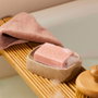The Body Shop Barra Sólida Limpiadora para Rostro y Cuerpo 100g - Jabón Ecológico de Pomelo Rosa, 90% Ingredientes Naturales, Certificado Vegano, Suave y Revitalizante