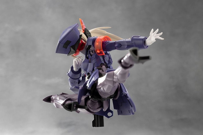 Megalomaria Unlimited Universe Maqueta Plastic Model Kit Valiant 16 cm
