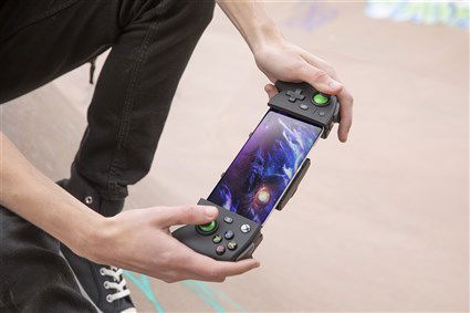 Power A Mando 1510706-01 XP7-X Plus Bluetooth para Móvil y Juegos en la Nube Android y PC con Soporte Telescópico y Batería 2000mAh