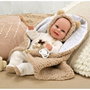Muñecas Arias Muñeca Elegance Babyto Marrón con Manta y Chupete