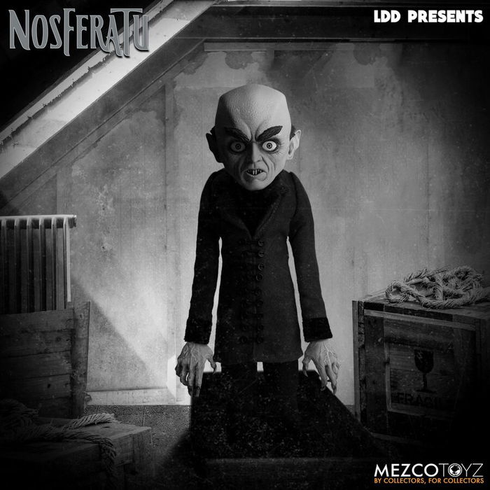 Mezco Toyz Living Dead Dolls Figura Nosferatu 1922 25,5cm con levita y sombrero