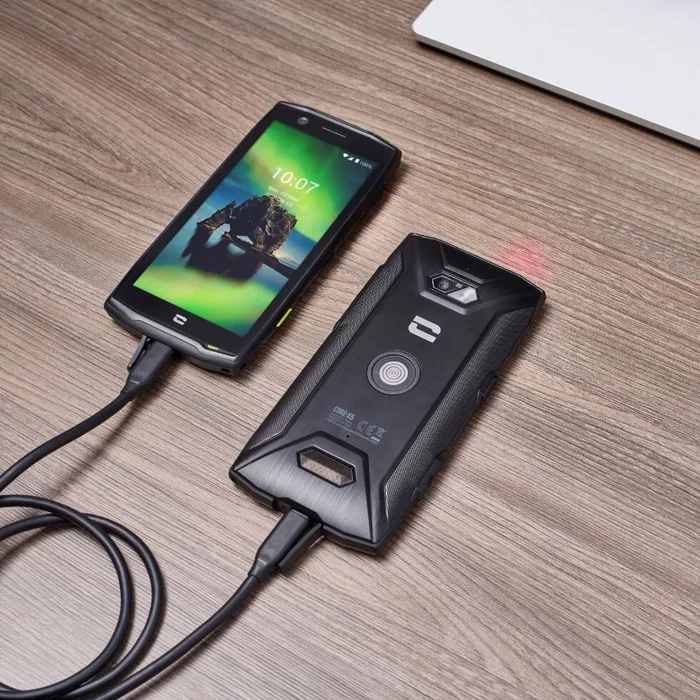 Crosscall 1301239999222 Cable USB-C a USB-C 1.2m, Blindado, Carga Rápida 20W, USB 2.0, Transferencia de Datos y Carga, Negro