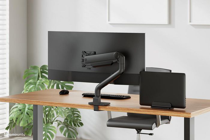 Neomounts NSLS300BLACK Soporte Vertical para Portátil de Aluminio Negro, Ajustable para Portátiles de 11" a 17" hasta 5 kg, Ahorra Espacio en el Escritorio