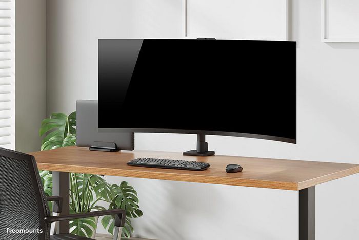 Neomounts NSLS300BLACK Soporte Vertical para Portátil de Aluminio Negro, Ajustable para Portátiles de 11" a 17" hasta 5 kg, Ahorra Espacio en el Escritorio