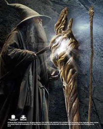 The Noble Collection Vara de Gandalf con Luz Réplica "El Hobbit" 185cm Detallada