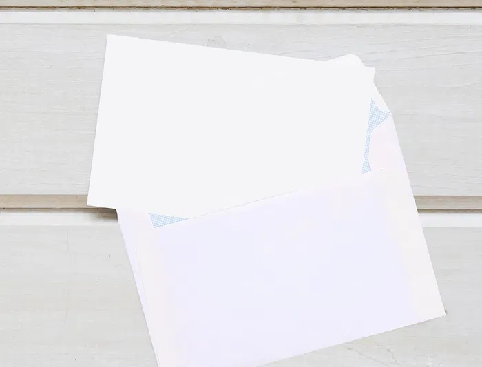 Liderpapel Sobre Blanco C6 114x162 mm Tira Silicona Caja 500 Unidades