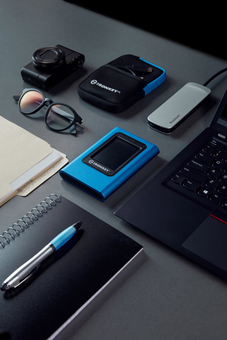 Kingston IronKey Vault Privacy 80 960GB Azul