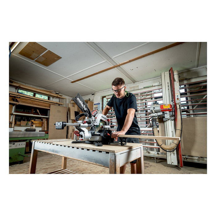 Metabo KGS 18 LTX BL 254 Sierra de Inglete con Carriles Deslizantes, Bisel Simple 50°, Corte 215x47mm, 4000 RPM, 25.4 cm, Batería 18V