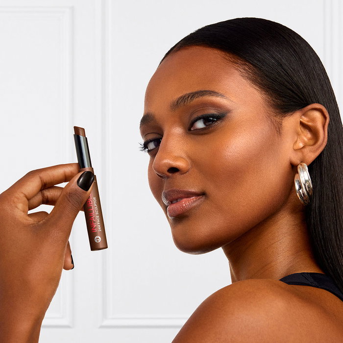 L'Oréal Paris Infalible Face Sculptor Barra de Contorno en Stick, Color Dark, 2.3 g