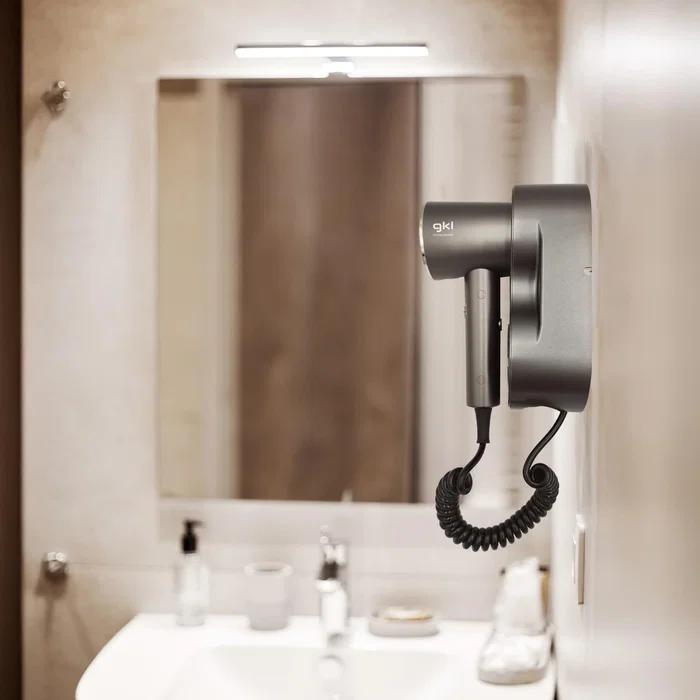 GKL Secador Profesional ONYXRESORT de Pared, 1600W, 2 Velocidades 3 Temperaturas, Negro, con Concentrador y Soporte para Hotel o Residencia