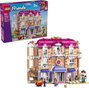 LEGO Friends 42704 Grand Hotel w mieście Heartlake