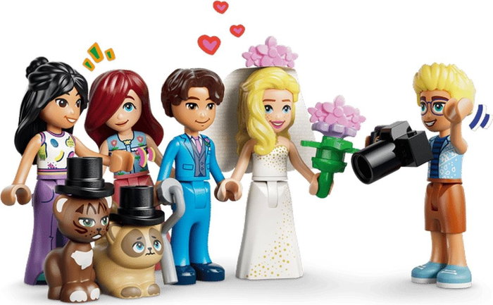 LEGO Friends 42704 Grand Hotel w mieście Heartlake