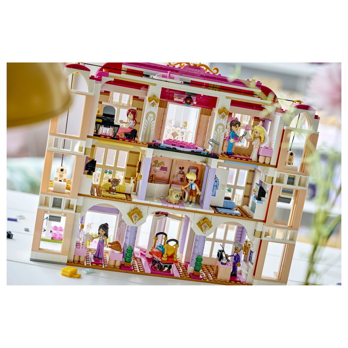 LEGO Friends Gran Hotel de Heartlake City 42704