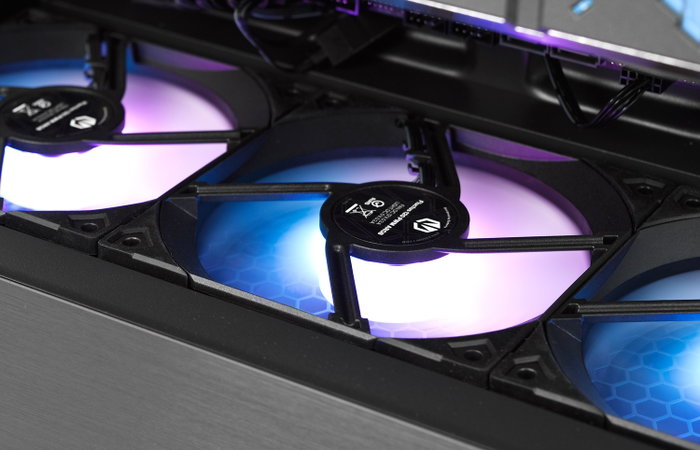 Komputronik Ultimate R790 [J01] Ryzen 7 RX 9070 XT 32GB 2TB