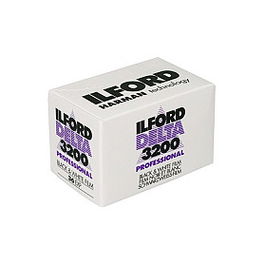 Ilford 1887710 - Película fotográfica Delta 3200 Professional 135/36 disparos, ISO 3200