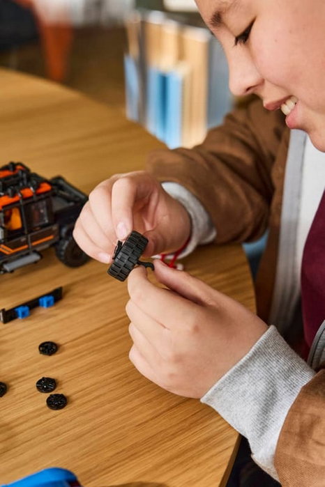LEGO Speed Champions Jaguar Project 7 y Land Rover Defender LEGO Speed Champions Jaguar Project 7 y Land Rover Defender