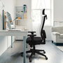Silla de oficina Horna con mecanismo Sincro tapizada con Similpiel color Negro. Equipada con lumbar 1D, Brazos 3D, Cabecero 2D y Ruedas 65 mm parqué