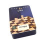 Deqube Set de Ajedrez y Damas de Viaje en Caja Metálica con Piezas de Madera FSC, Portátil - D00326 (Español, Inglés, Portugués)