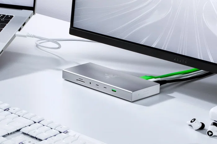 Razer USB 4 Dock Mercury Edition Plata Razer USB 4 Dock Mercury Edition Plata